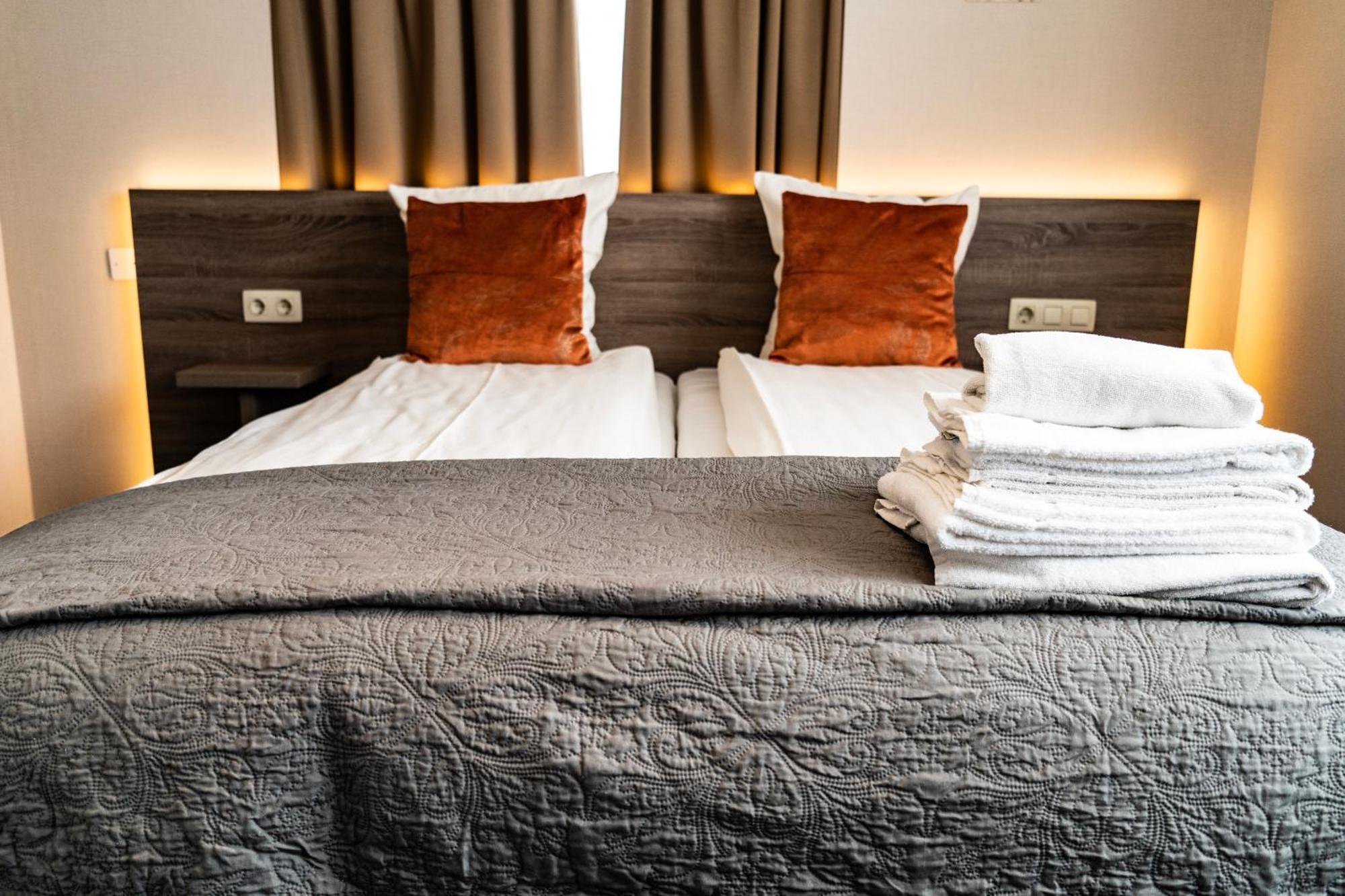 Hotel Du Commerce Oostburg Εξωτερικό φωτογραφία